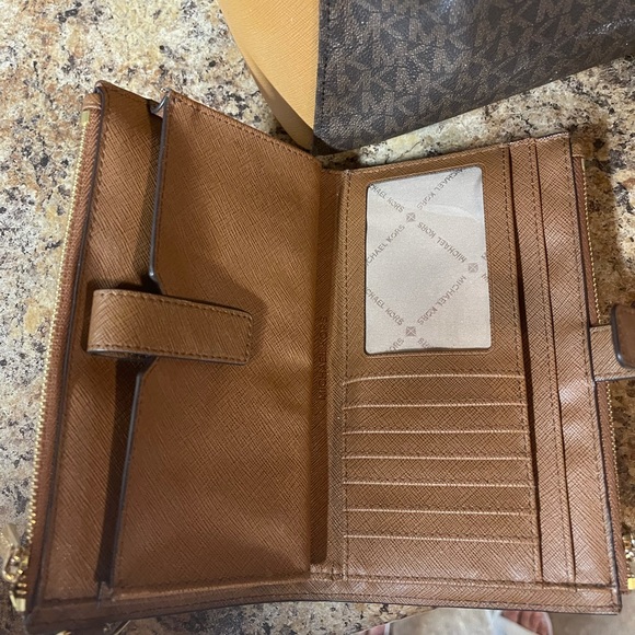 Michael Kors Double-Zip Wristlet - Picture 2 of 2